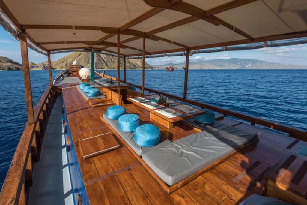 Amalia Komodo Liveaboard Indonesia