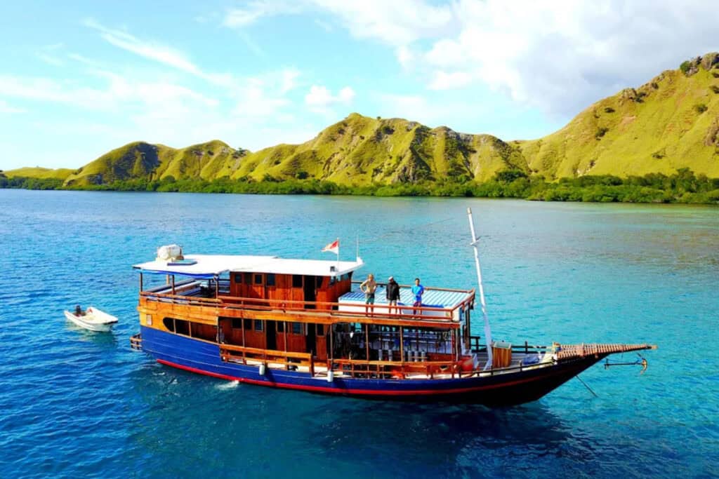 Sokaraja Komodo Liveaboard Indonesia 