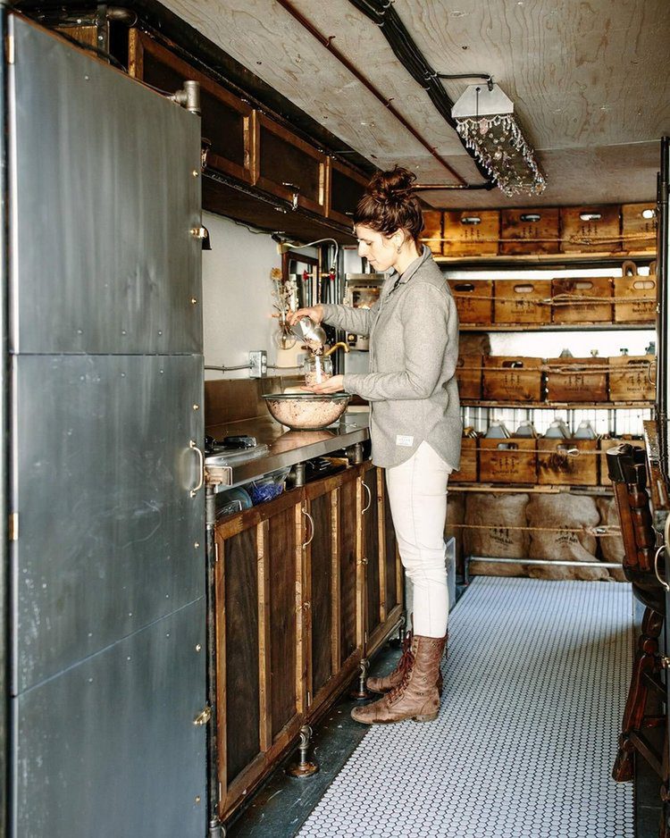 Campervan Rockstar Boreal Folk Apothecary - Photo Credit: @kellybrownphoto