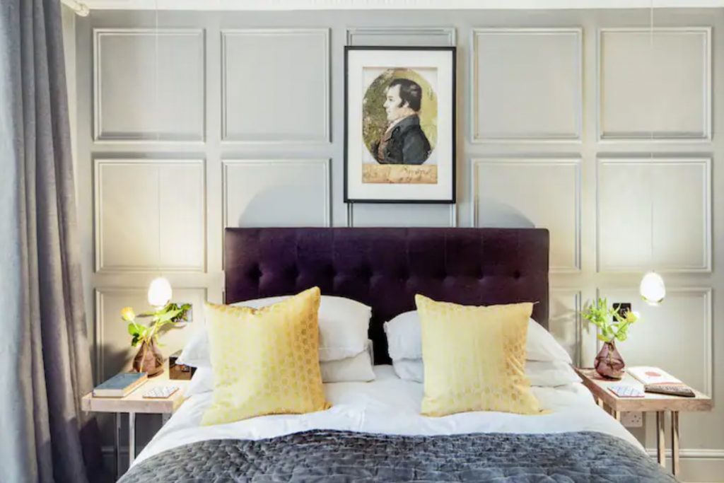 Stunning Romantic Stay Edinburgh Airbnb