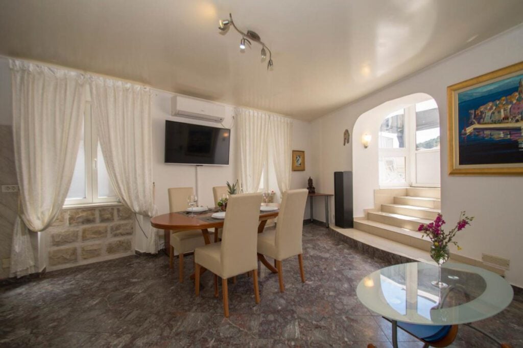 Apartments Galerija Korcula (Booking)