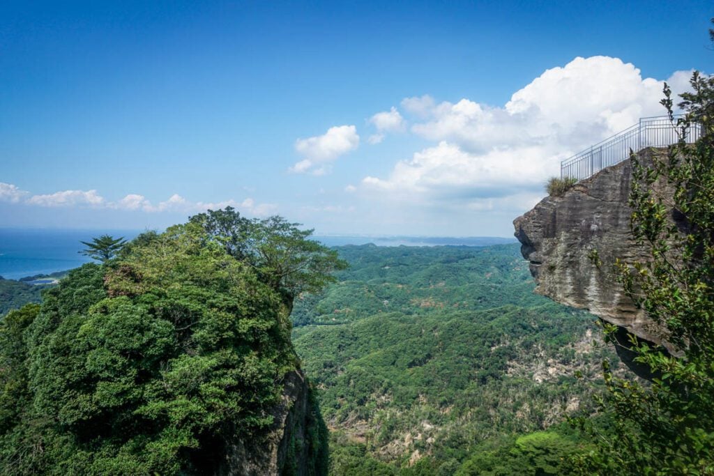 Jigoku Nozoki Mt. Nokogiri Japan (Unsplash)