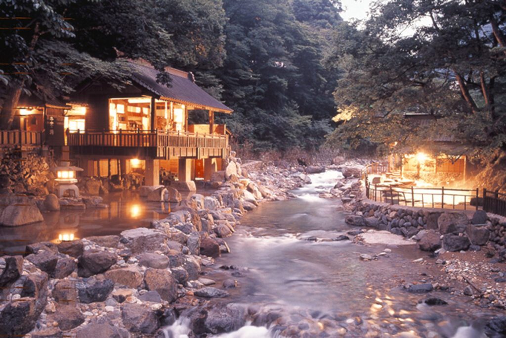 Takaragawa Onsen Japan (website)